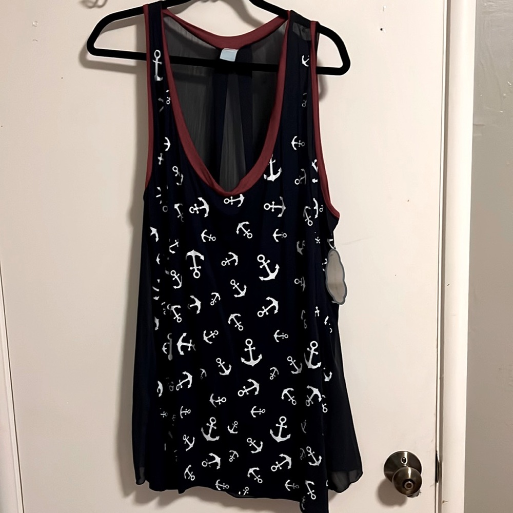 Sleeveless tunic